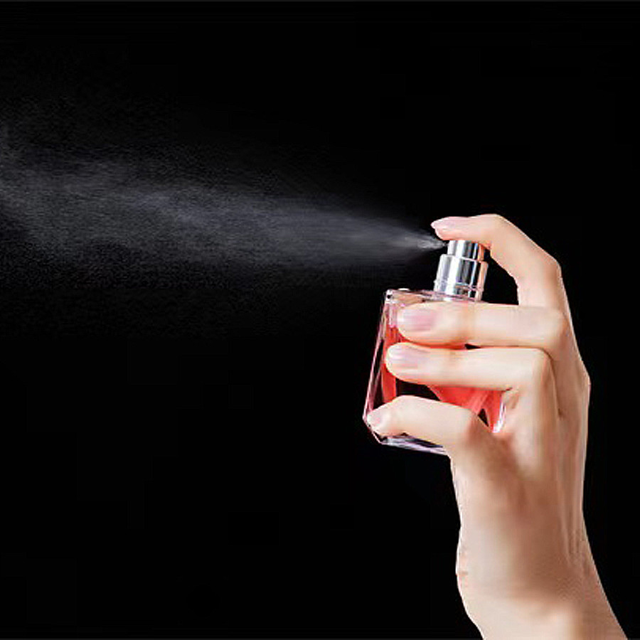 Compact Travel-Ready Perfume Pump for On-the-Go Consumers with TSA-Compliant Design