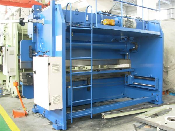Hydraulic Plate CNC Sheet Metal Bending Machine 250 Ton Press Brake