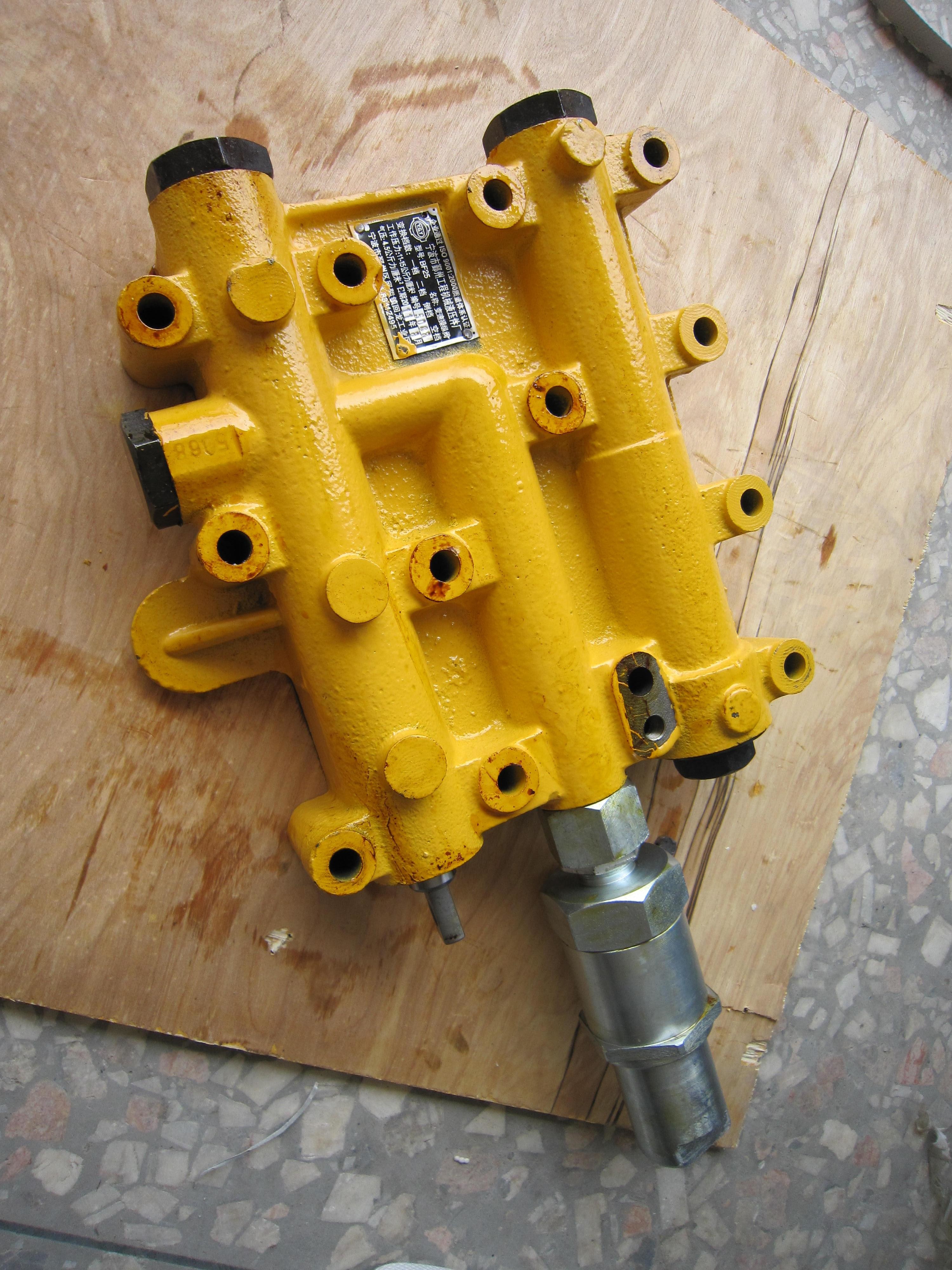 12C0001 Shift Control Solenoid Valve , Hydraulic Transmission Solenoid Valve