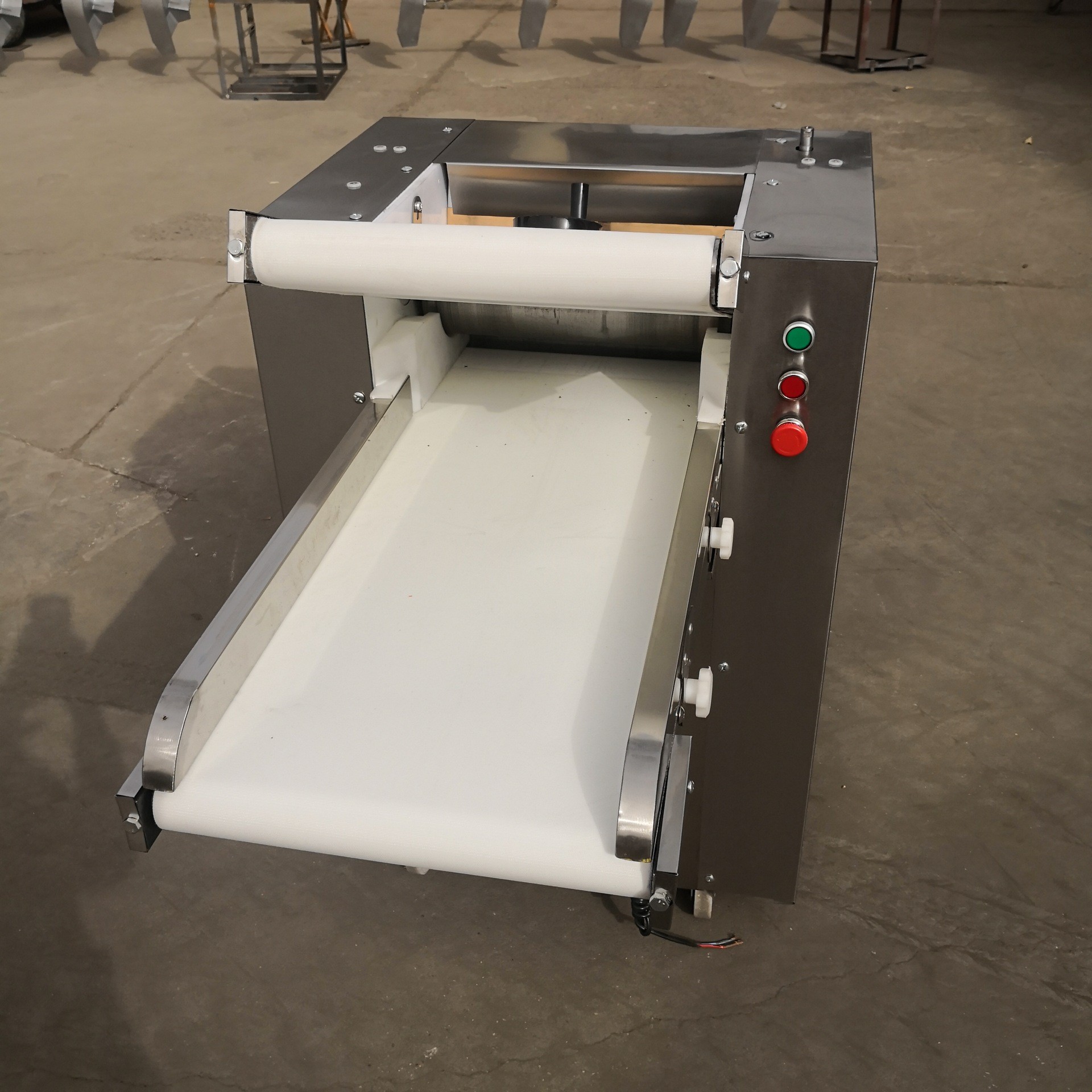 Stainless Steel Croissant Manual Automatic Dough Sheeter Roller Machine 300kg/h