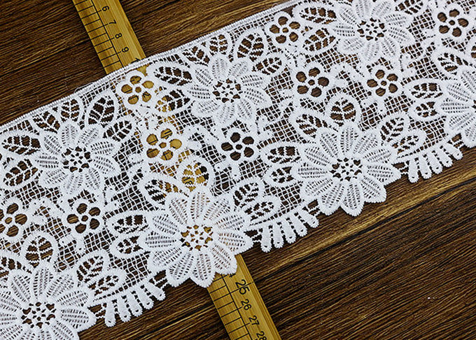 Wide Flower Pattern White Guipure Lace Trim For Fashion Dress OEM / ODM