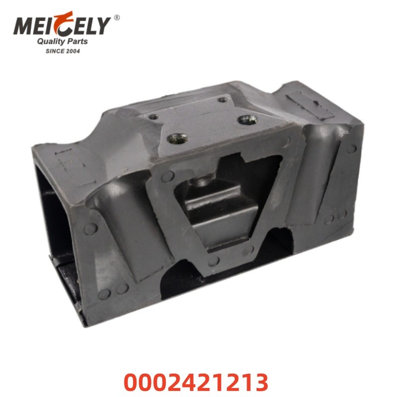 Engine Mounting Bracket Truck Engine Spare Parts OEM 0002421213 3502407018 For Mercedes