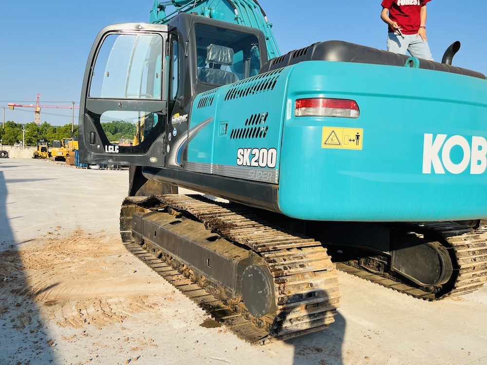 Used Kobelco SK200-8 Hydraulic Crawer Excavator Secondhand 20 Ton Digger Backhoe