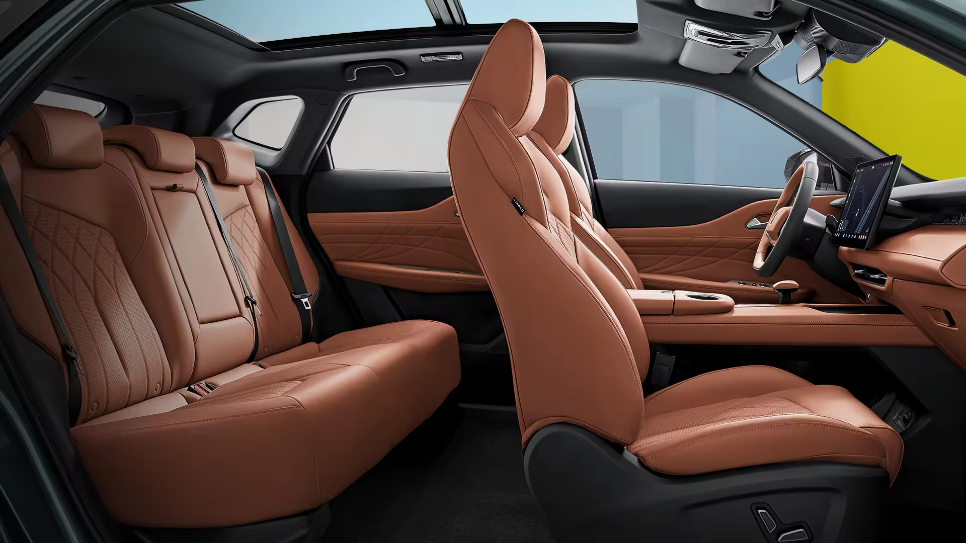 Plug-In Hybrid Compact SUV ChangAn UNIZ-2024 Electric IDD 125km