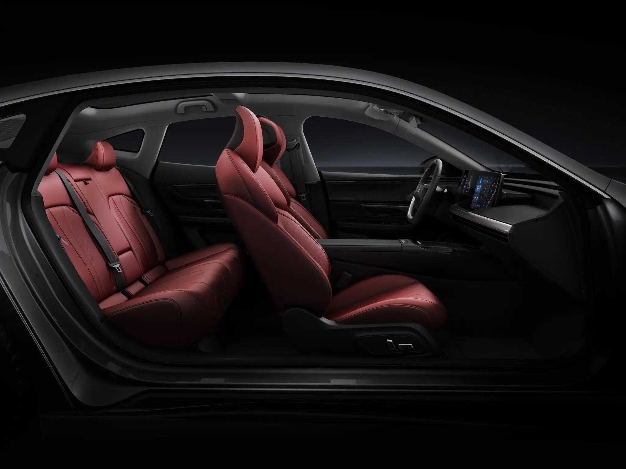 Efficiency 12.5 kWh / 100 km 2024 XPeng P7 Electric Cars Large Luxury EV with Max. Speed of 170 km/h and Automatic Transmission