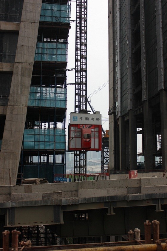 Single Cage 110kw Temporary Construction Elevators 96m/Min Construction Man Lift