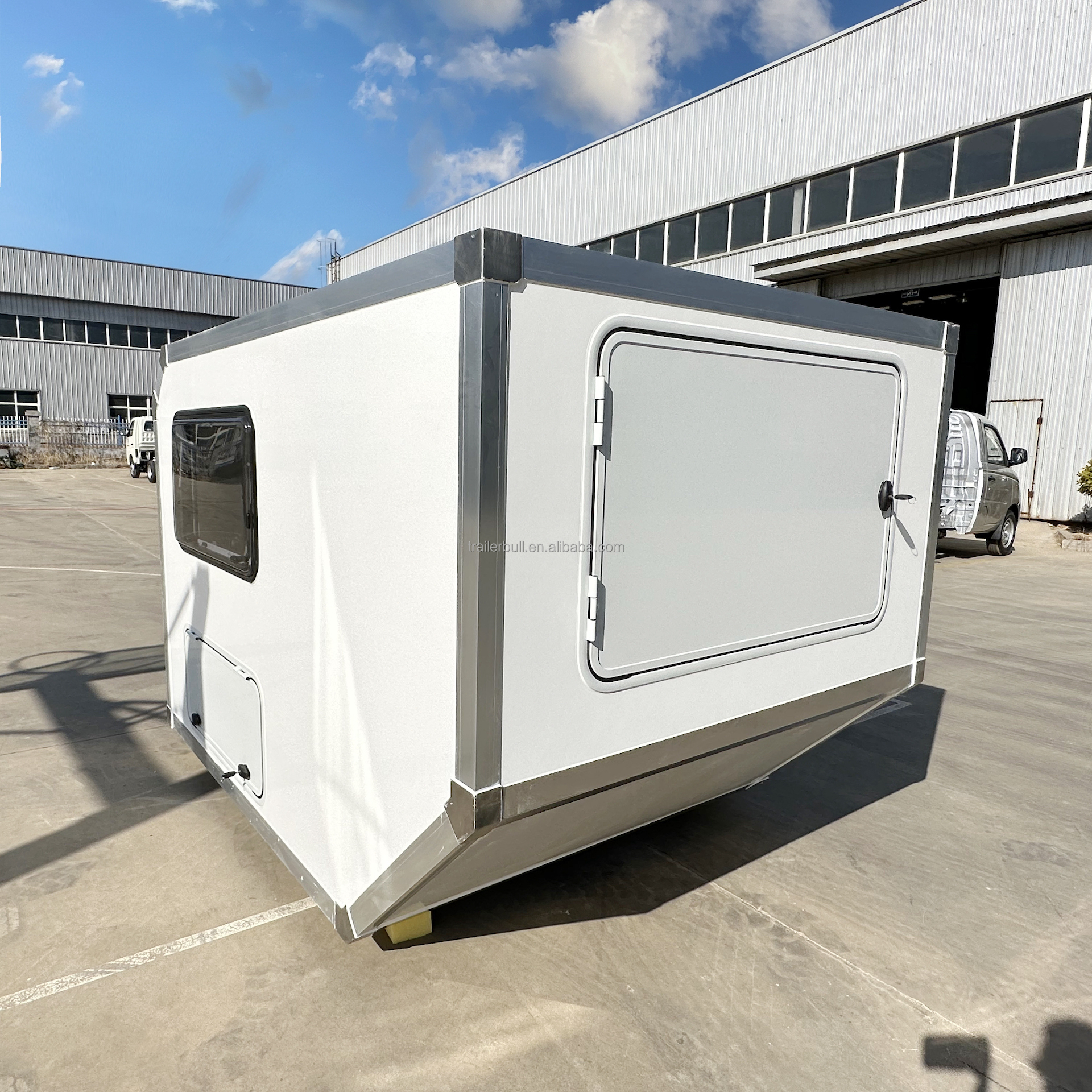 208 kg Total Dry Weight 7.7ft FRP Composite Material Camper Box for Outdoor Motorhome