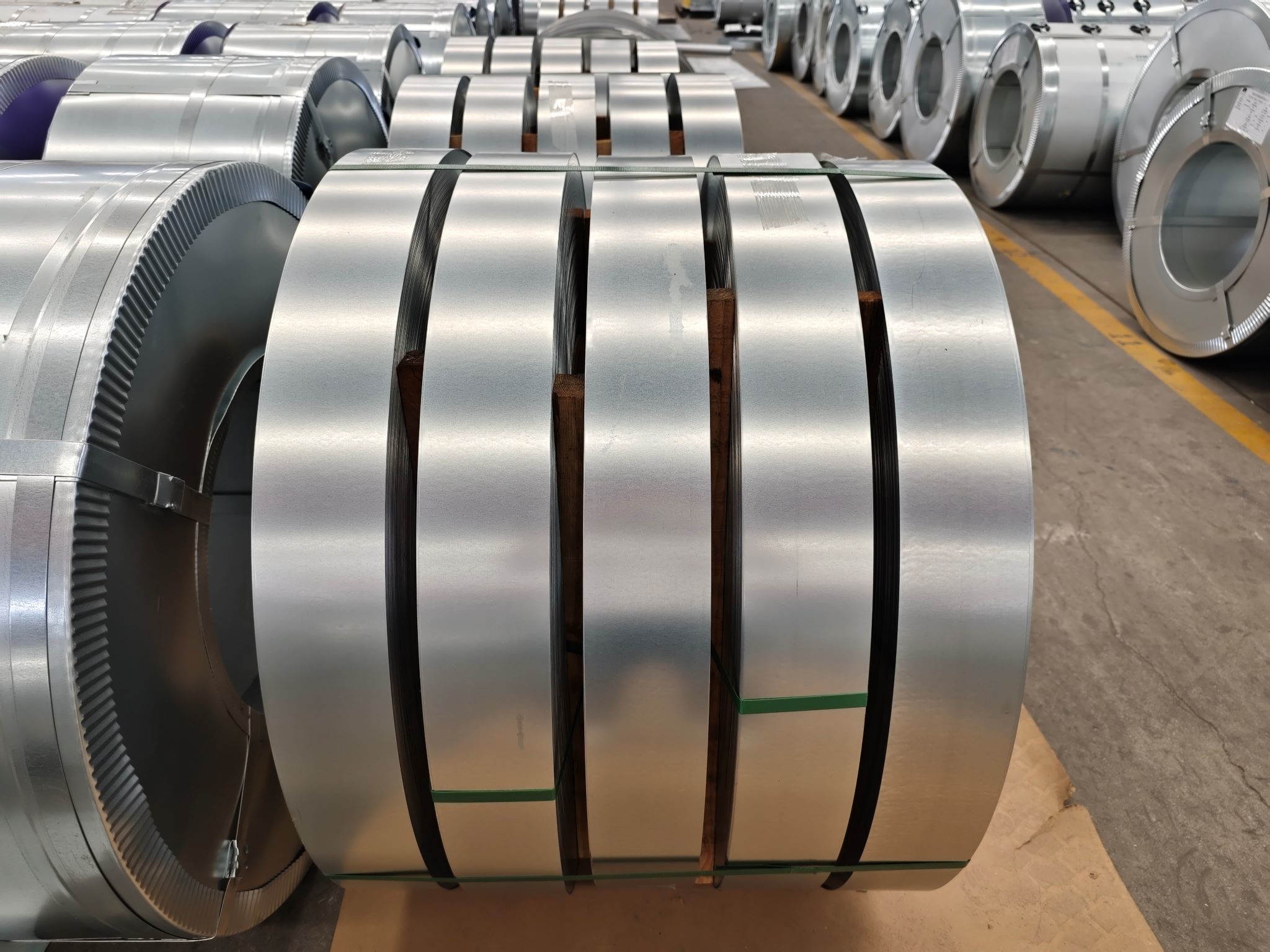 Galvanized Steel Grade 50 Coils with 450 MPA Yield Strength for Purlins