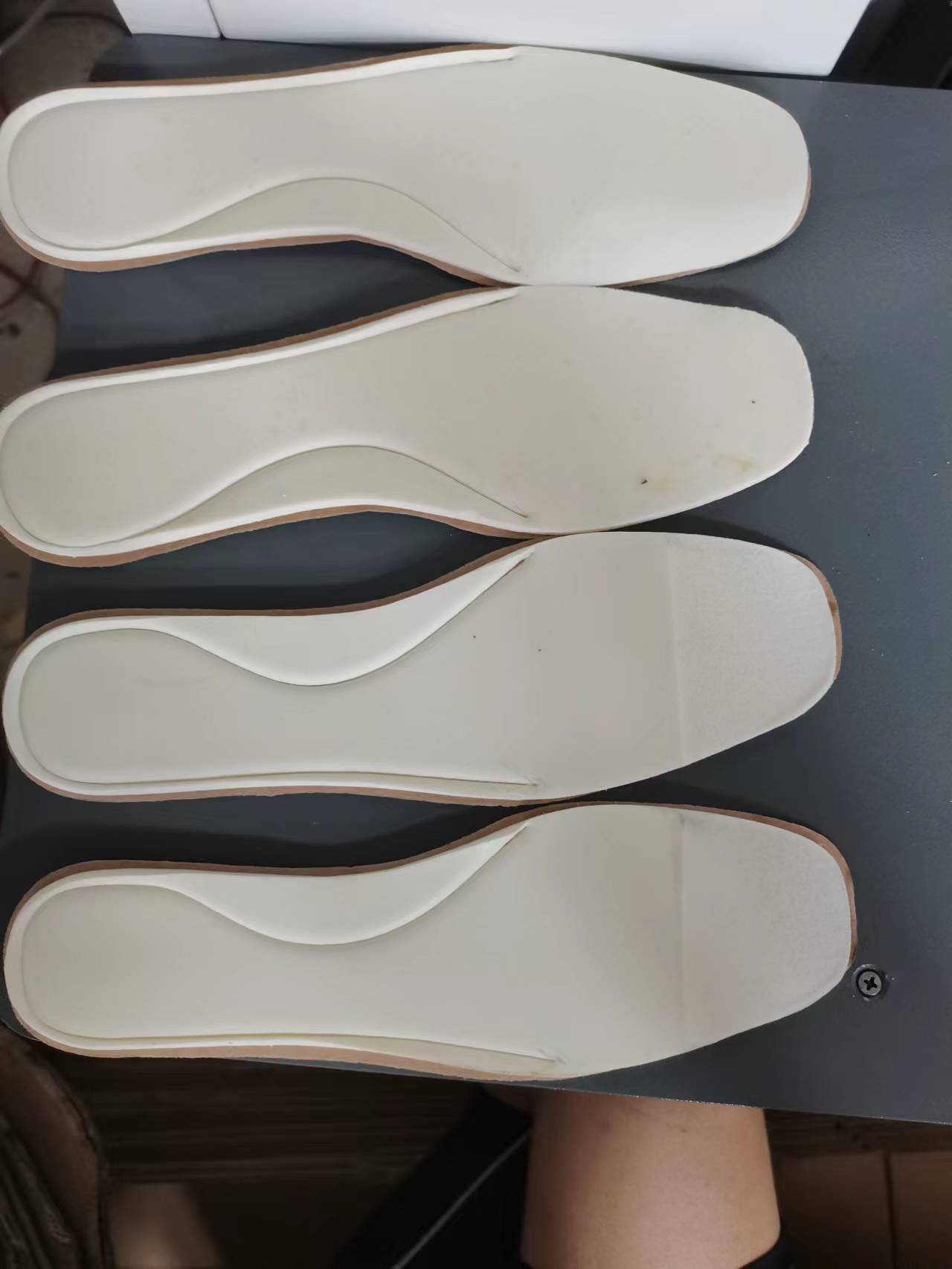 380V/50Hz Voltage YUTAI Sponge Insole Pad Foam EVA Skiving Machine for Leather Package Dimensions 1150*700*1200MM