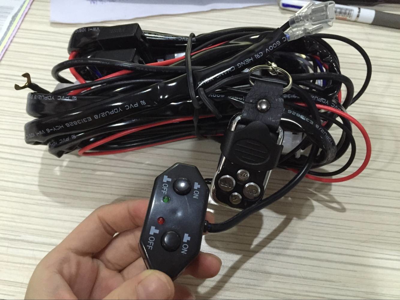 2.5m Remote Control Automotive Wiring Harness Kit With On / Off Switch