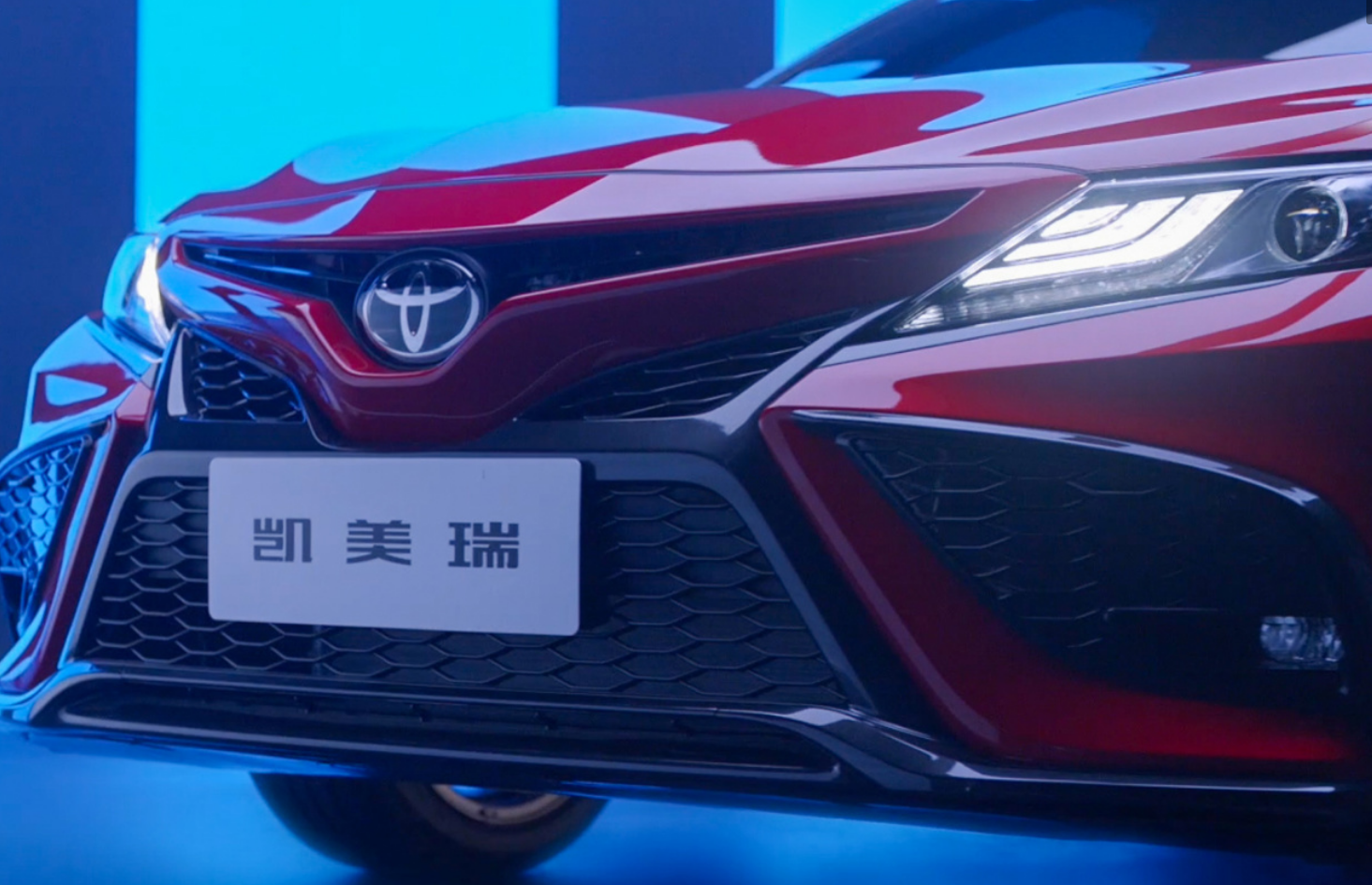 Naturally aspirated 2023 2024 To-yota C-amry 2.0 L 177 horsepower Hybrid car made in 0km used cars to-yota and with a