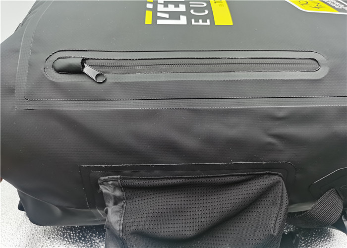 Wear Resistant Insulated Thermal Cooler Bag IPX6 Waterproof Roll Top Backpack 1.35kgs