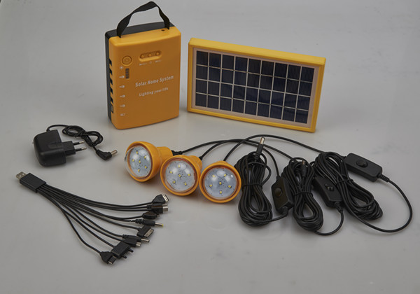 High lumens Led solar lighting kits, solar system with or without FM radio for home, camping