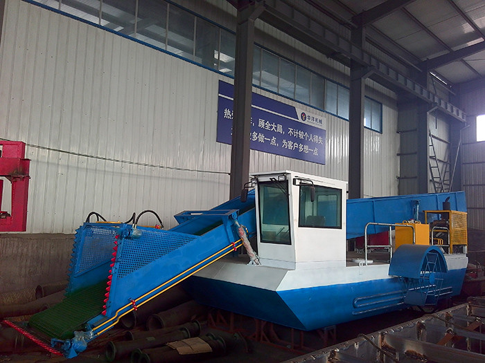 70kw Power Aquatic Weed Harvester To Collect Water Plants On Water