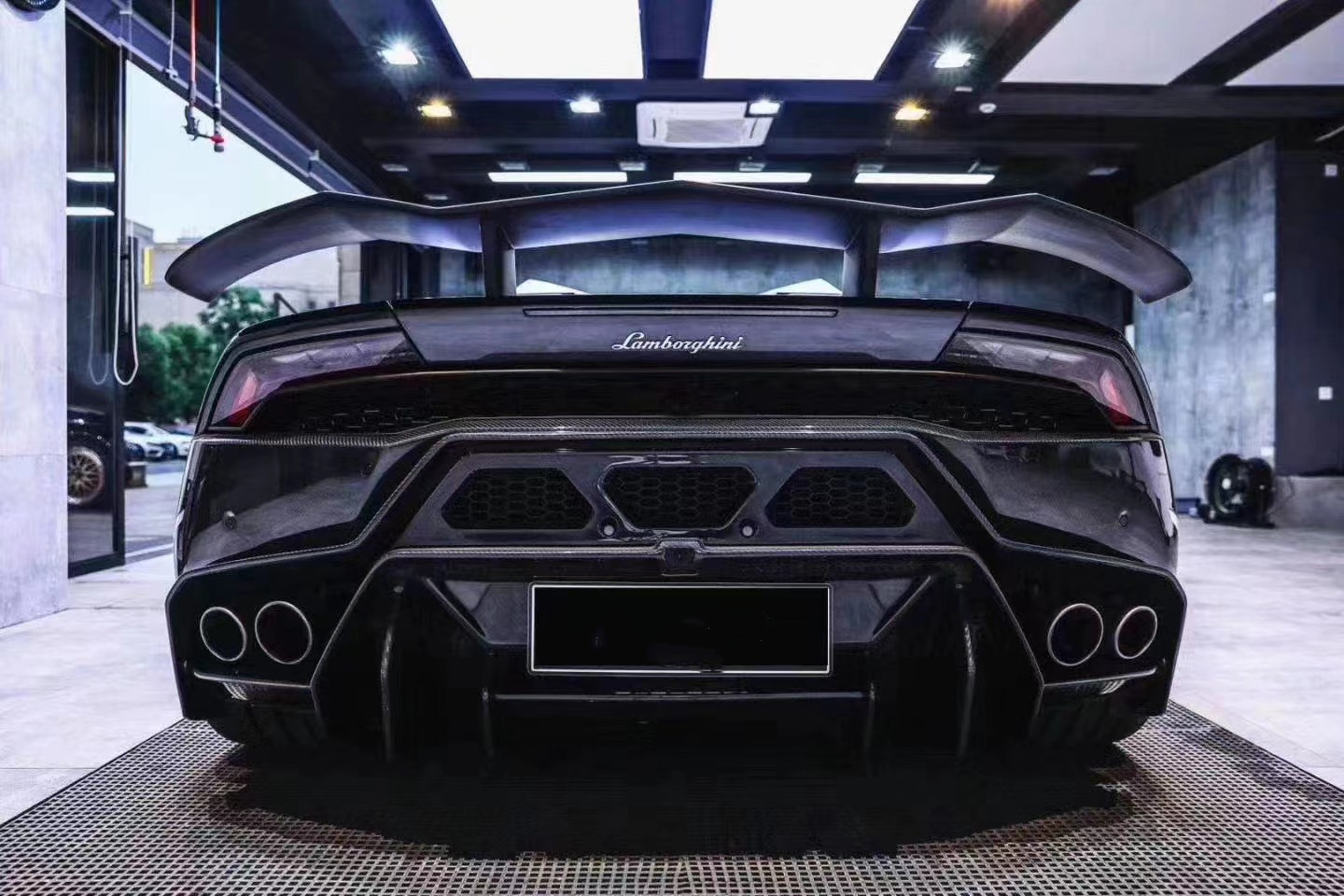 2022 New Products Huracan Lp580 Lp610 Body Kit for Lamborghini Huracan Front and Rear Bumper Carbon Fiber