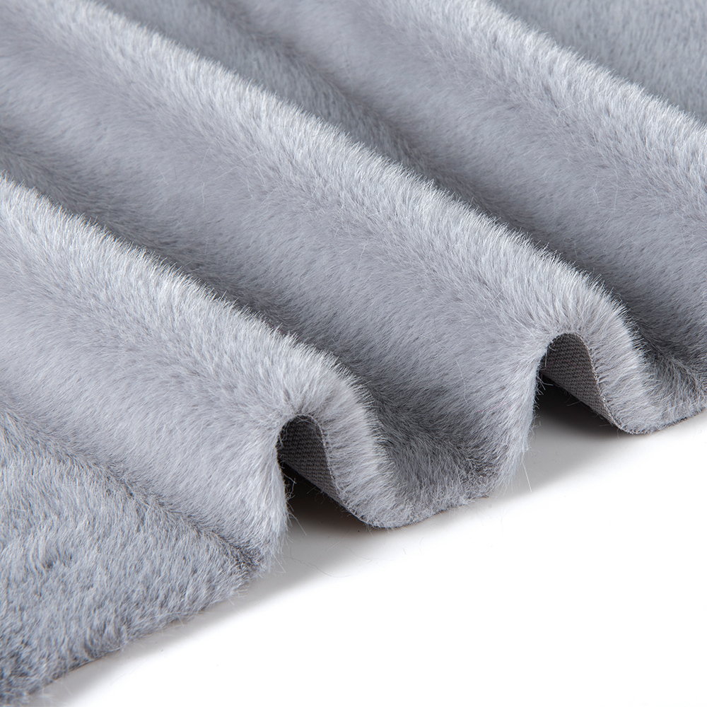 Medium Weight 100% Polyester Faux Rabbit Fur Fabric with Soft and Luxurious Style