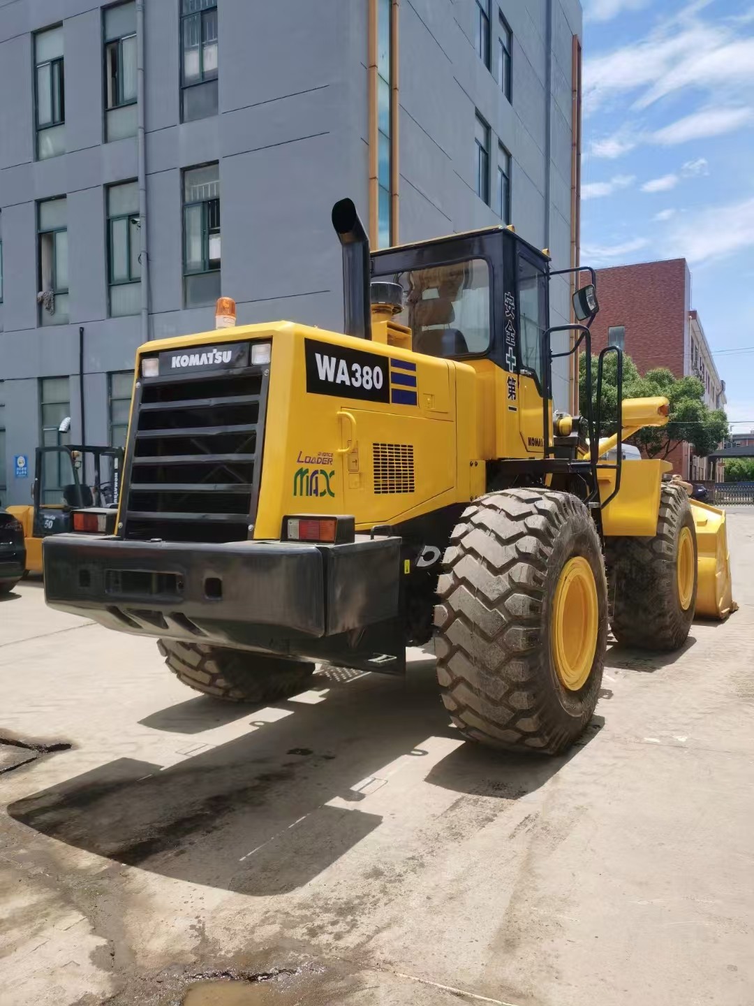 High Quality Japanese Second-hand Komatsu WA380-3 Loader For Sale At A Low Price