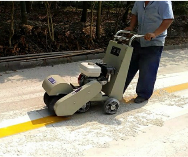 Olive Drab Sweeper Cleaning Road Marking Equipment