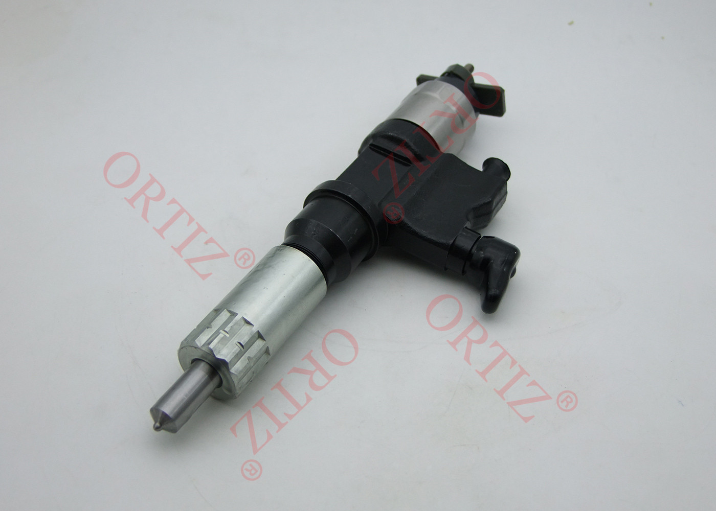 Mitsubishi L200 injector assy 095000-5601 ORTIZ diesel nozzle 1465A041