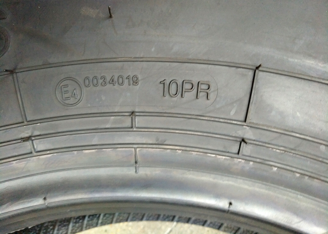 11mm Tread Depth Light Truck All Terrain Tires , Light Truck Off Road Tires LT225/75R16