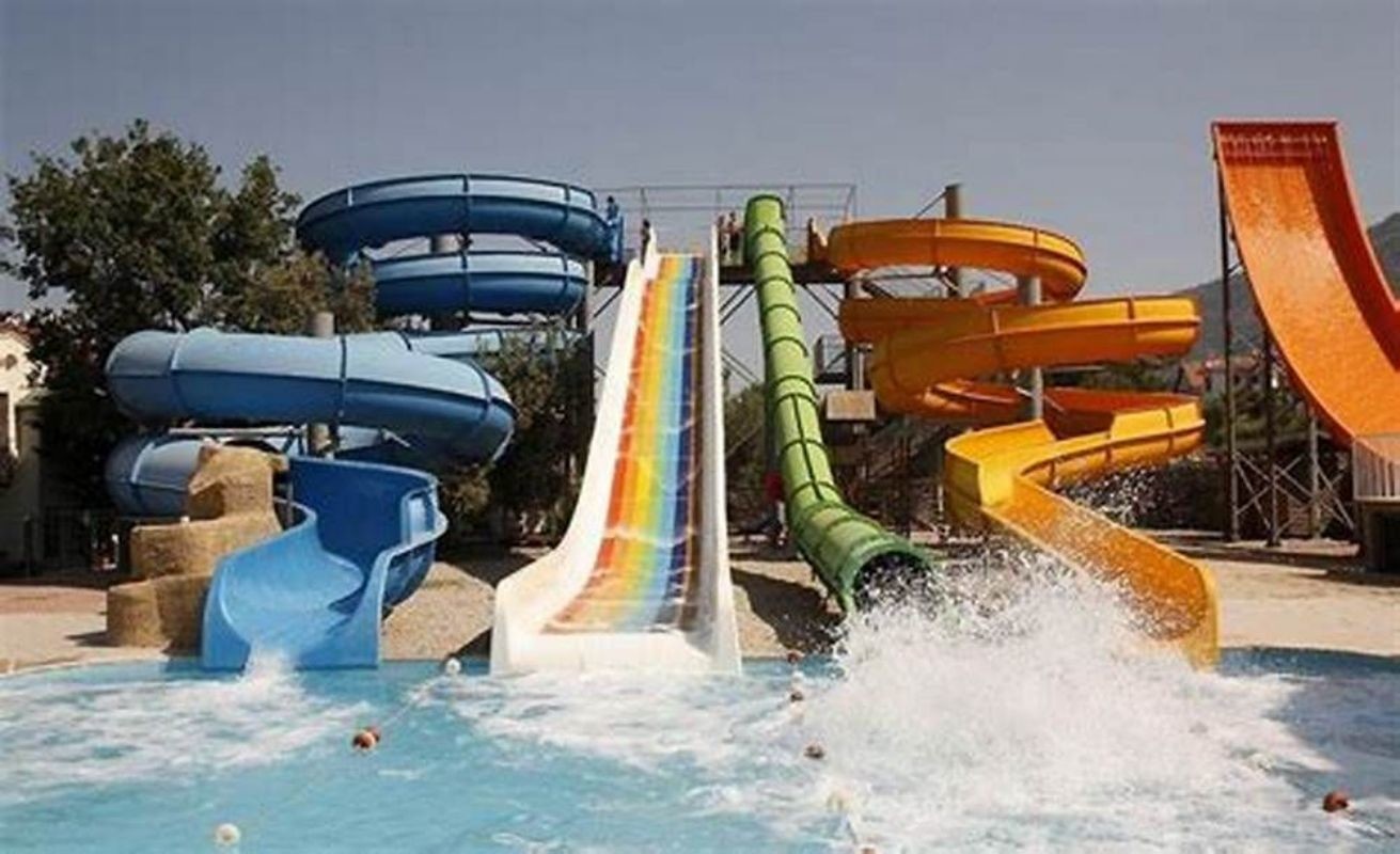Water Park Playground Area Equipment Swimming Pool Games Fiberglass Slide