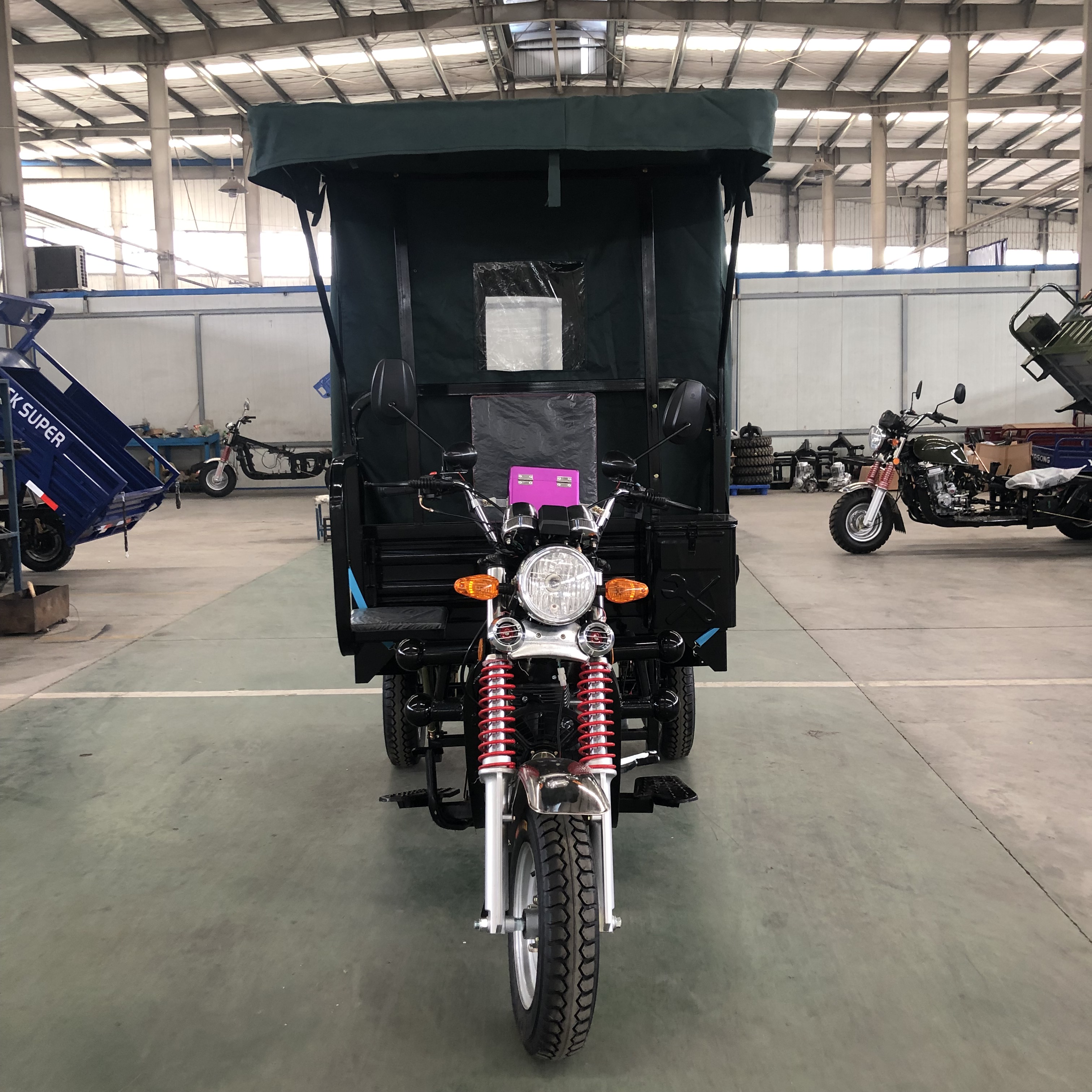 50km/h Motorized 150cc Engine Three Wheel Cabin Tricycle With Tent