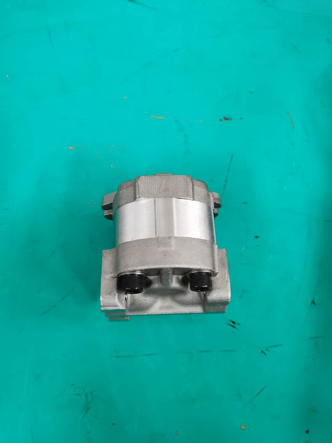 705-12-28010 SAR25 Komatsu Pump Assy GD300A GD605A GD655A GS360 weight:4.58kgs