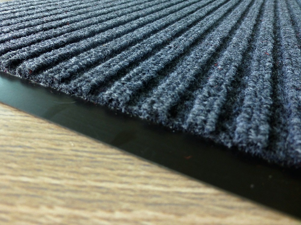 Polyester Indoor Outdoor Door Mats Ribbed Pattern Corrosion Resistance