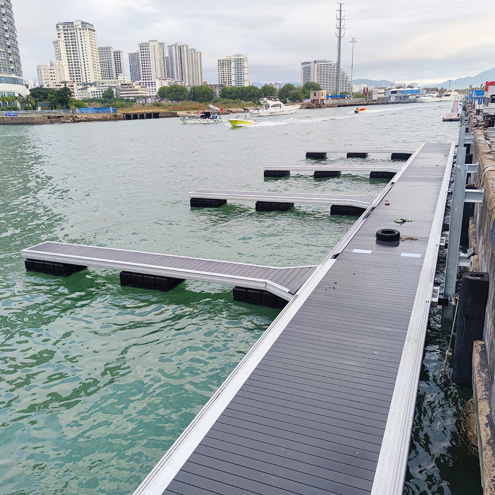 Durable Aluminum Alloy Marina Floating Docks With LLDPE Floats For Yacht Floating Pontoon