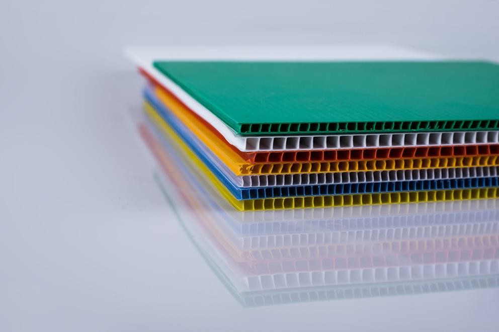 Customized Plastic Corrugated Sheet Green 4mm PP Plastic Hollow Sheet Corflute Sign