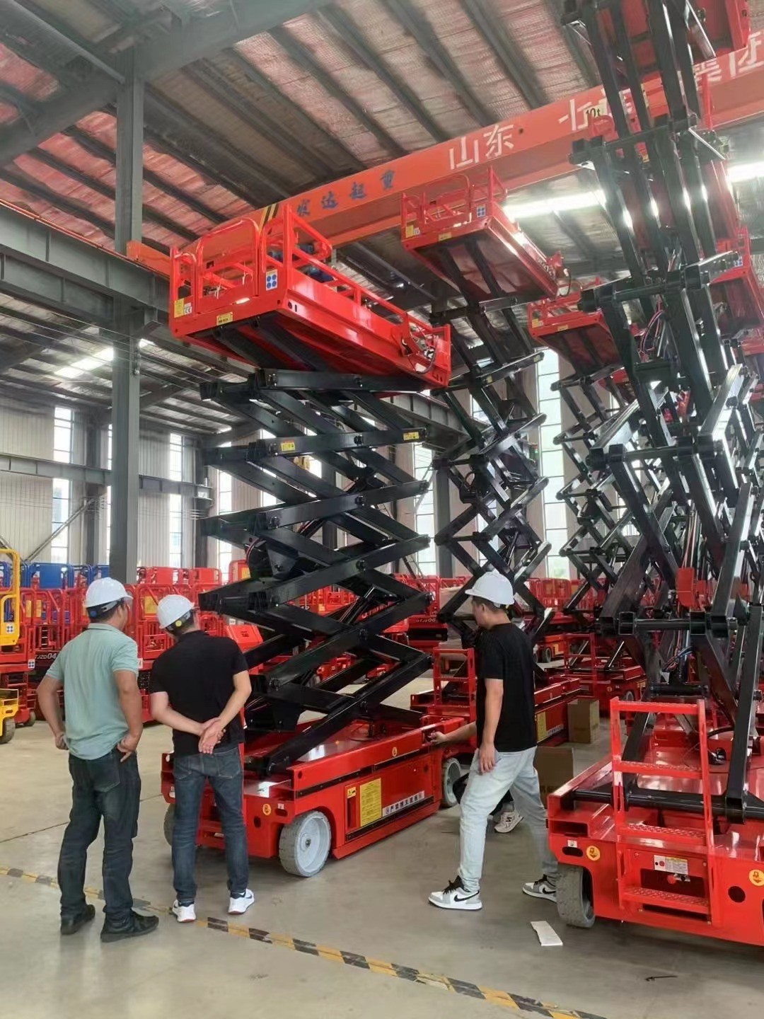 Self Moving Light Duty Scissor Lifting Platform with Fault Diagnostic System