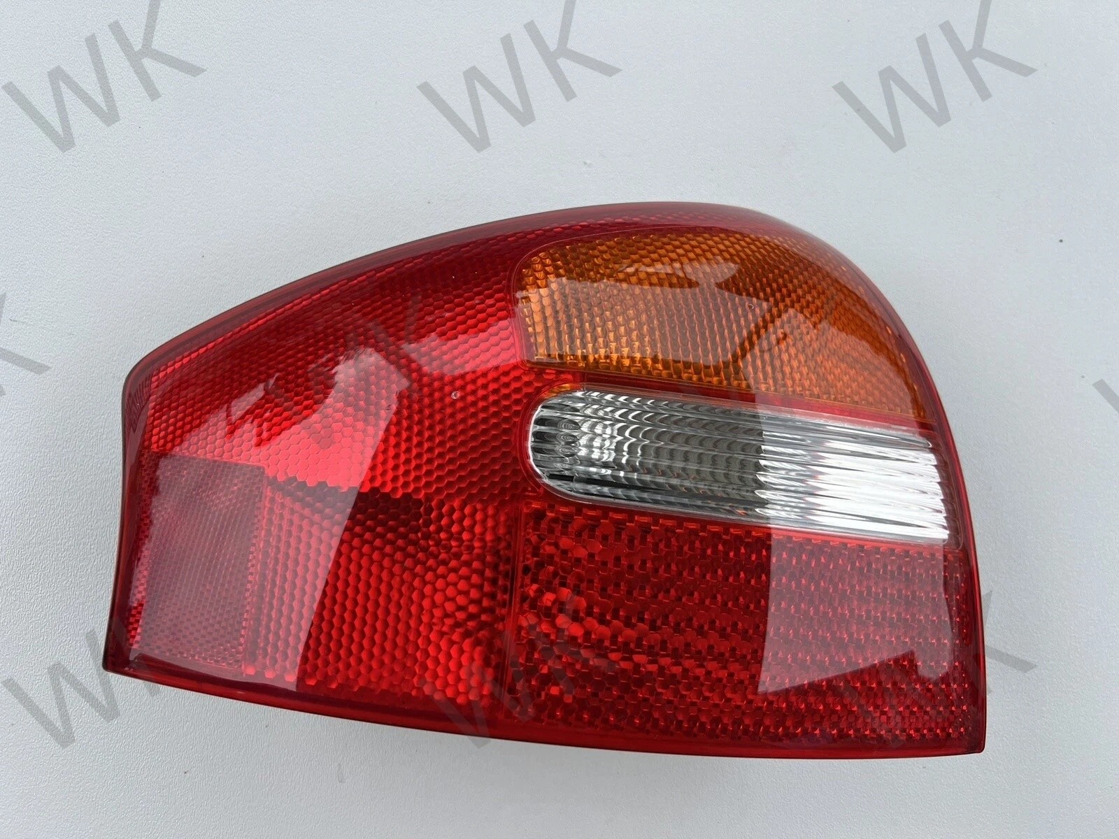 Direct Replacement 2005 - 2008 Audi A6 Tail Light Audi A6 Tail Lamp Shockproof