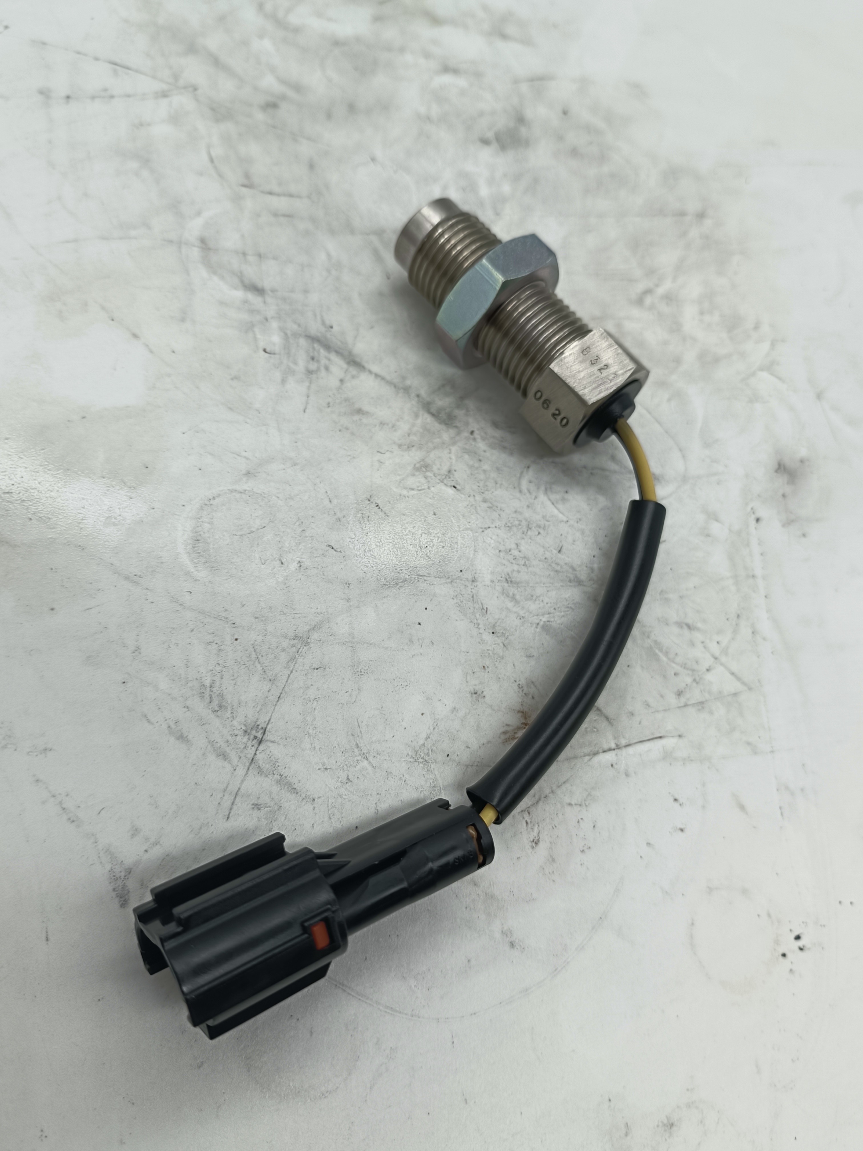 Engine Excavator Electrical Parts Speed Sensor Switch MC849577 MC845235 479748-0620
