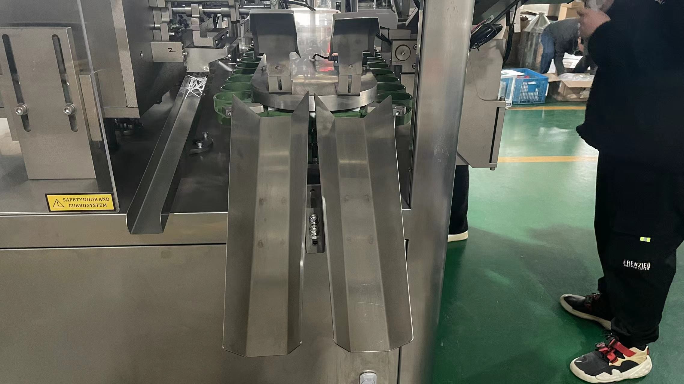Cosmetic Cream Toothpaste Plastic Tube Filler Packaging Filling And Sealing Machine