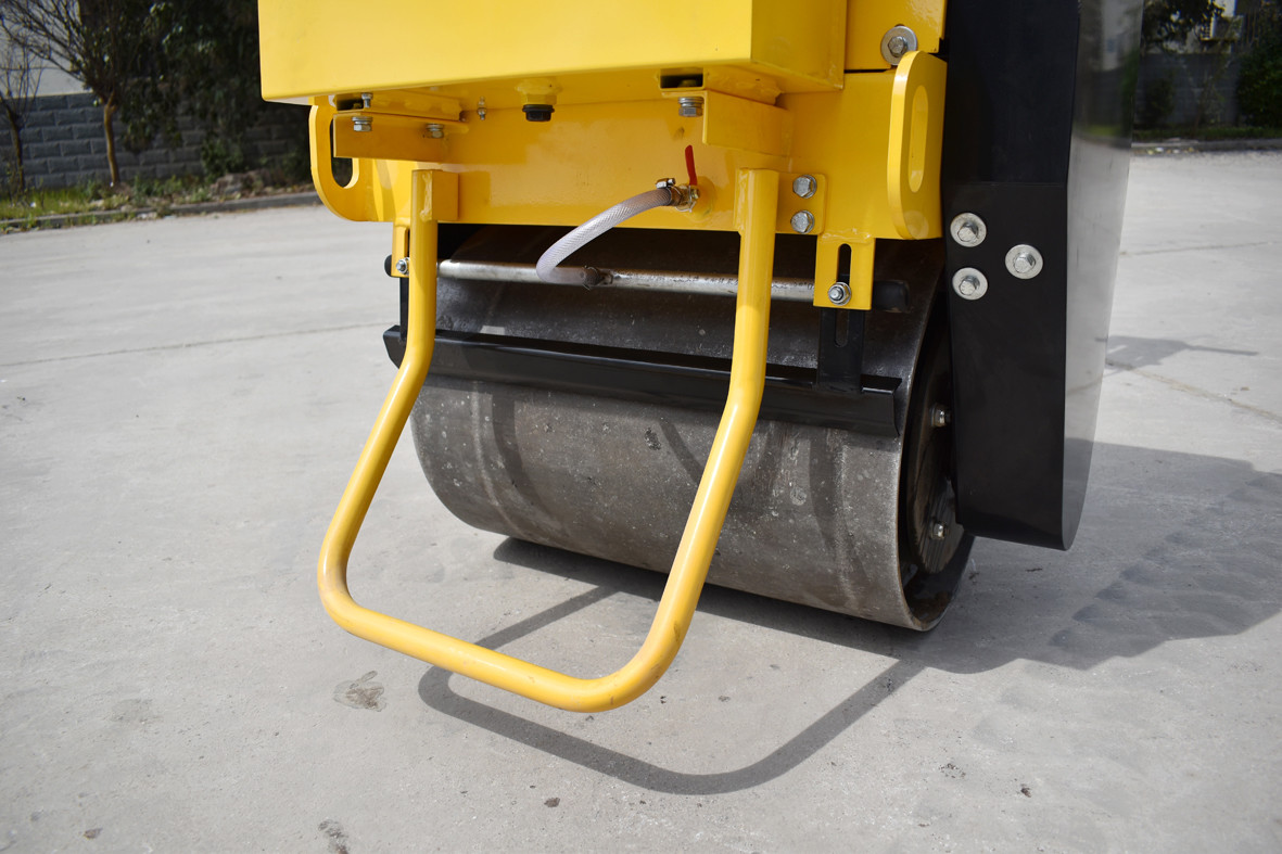 20KN Ride On Vibratory Road Roller Soil Compaction Machinery