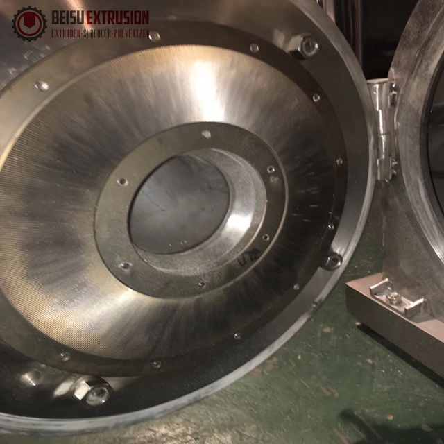 8.0mm 2900rpm Ss Disc Blade Pe Pulverizer Machine