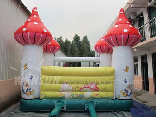 Mushroom Style Kids Blow Up Bounce House Customized Size Accepted