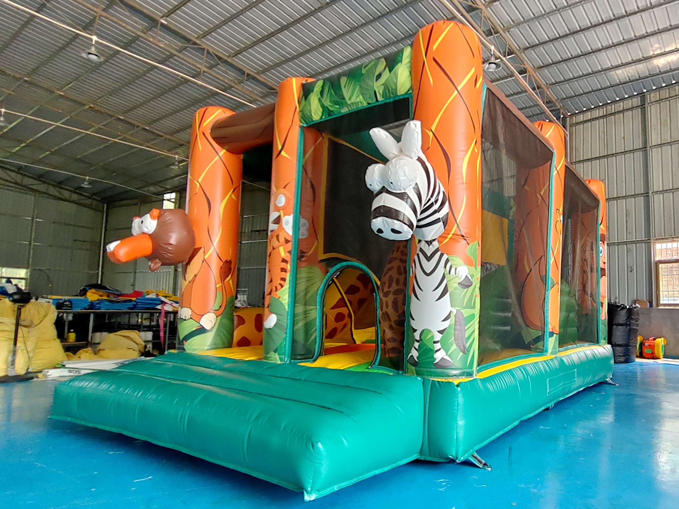 Customized Popular Inflatable Castle Animals Figures Inflatable Bouncer House With Dry Slide Jumping House For Event