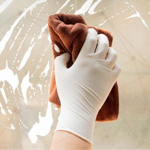 China White Disposable Latex Gloves Lightly Powdered Rubber Cleaning Gloves 100 Pcs/Box on sale