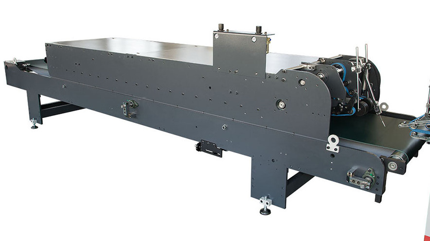 PLC 28KW Carton Folding And Gluing Machine With Multi Groove Belt