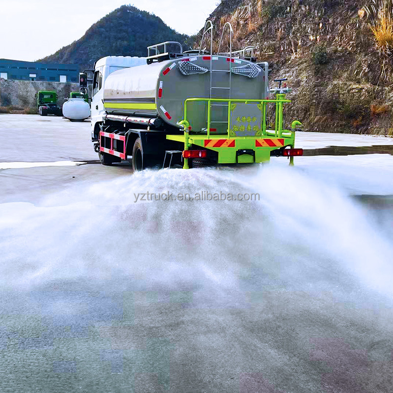 Dongfeng 9.4 Liters Water Tank Truck 136Kw Diesel Power Multi-function Road Sprinkler