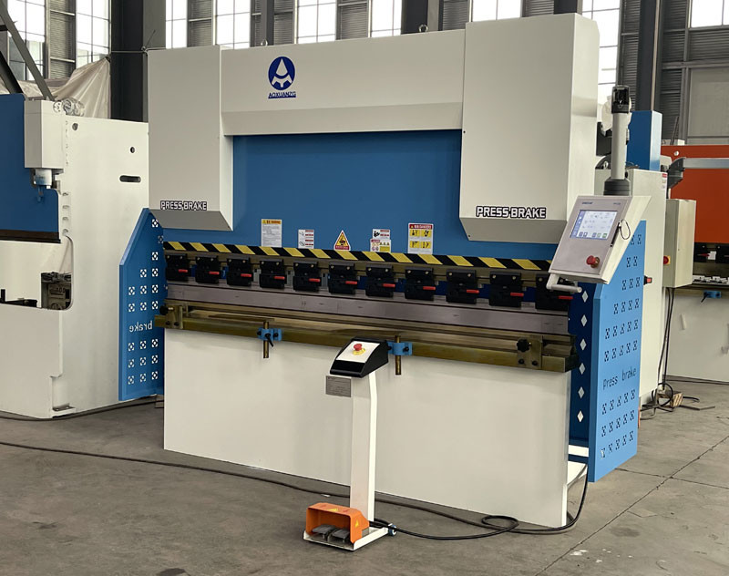 125T2500MM Hydraulic Bending Machine CNC Press Brakes With TP10S Single 220V Motor