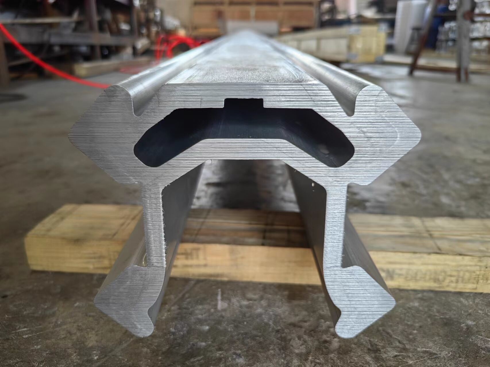 14 Feet Underground Mining BMH2000 Feed Beam Profiles Aluminium Extruded Profiles