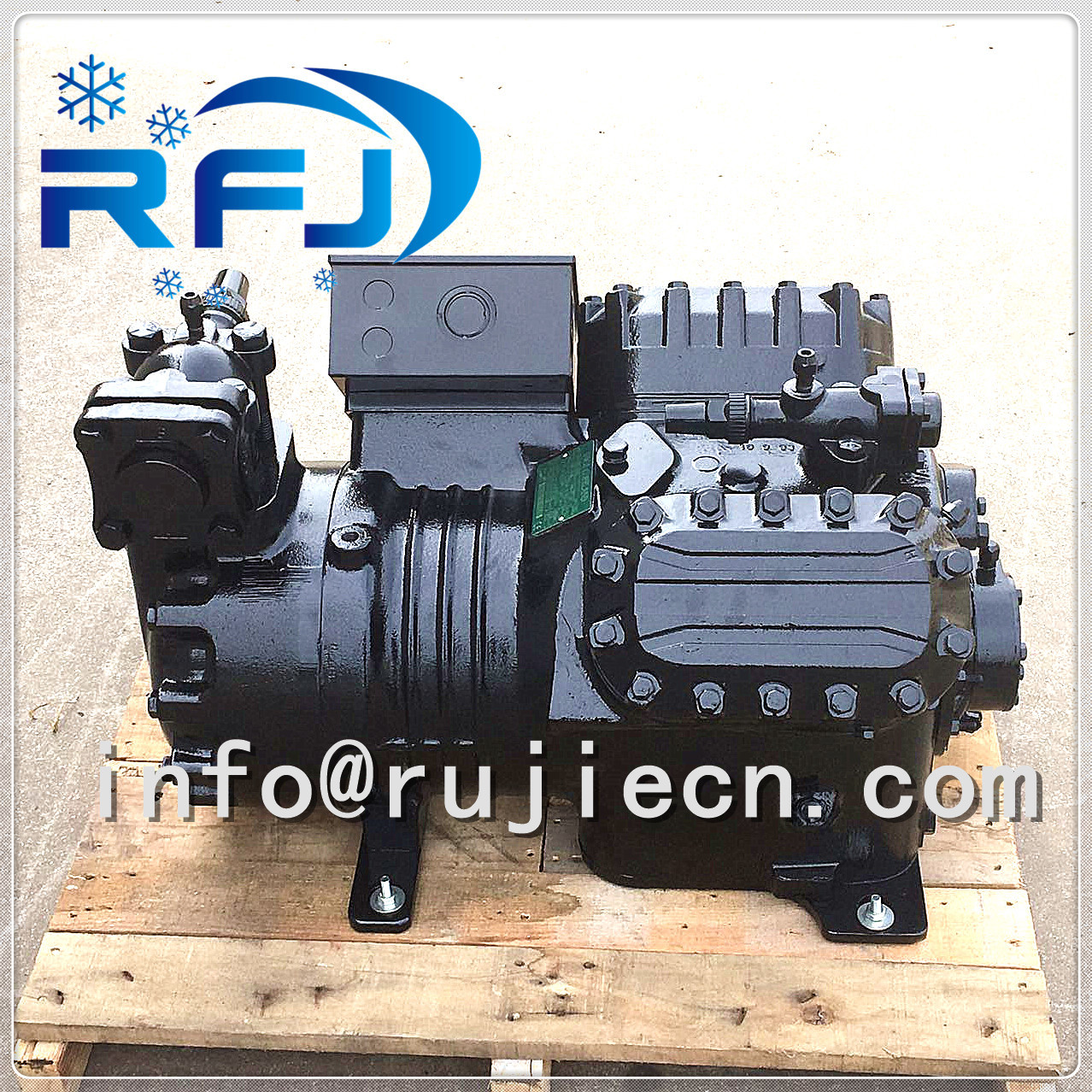15hp Dwm Semi Hermetic Refrigeration Compressor , Seafood Fashion Chiller Compressor D4SL-1500