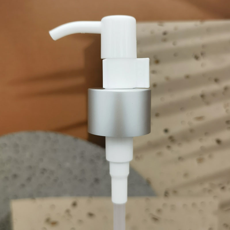24/410 Plastic Cosmetic Lotion Oil Pump Silver Aluminum Closure Metal Shell With Clip