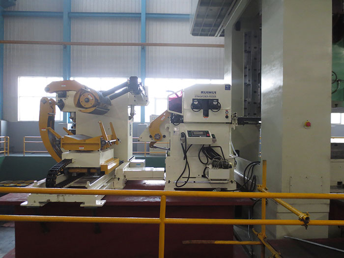 punch feeder