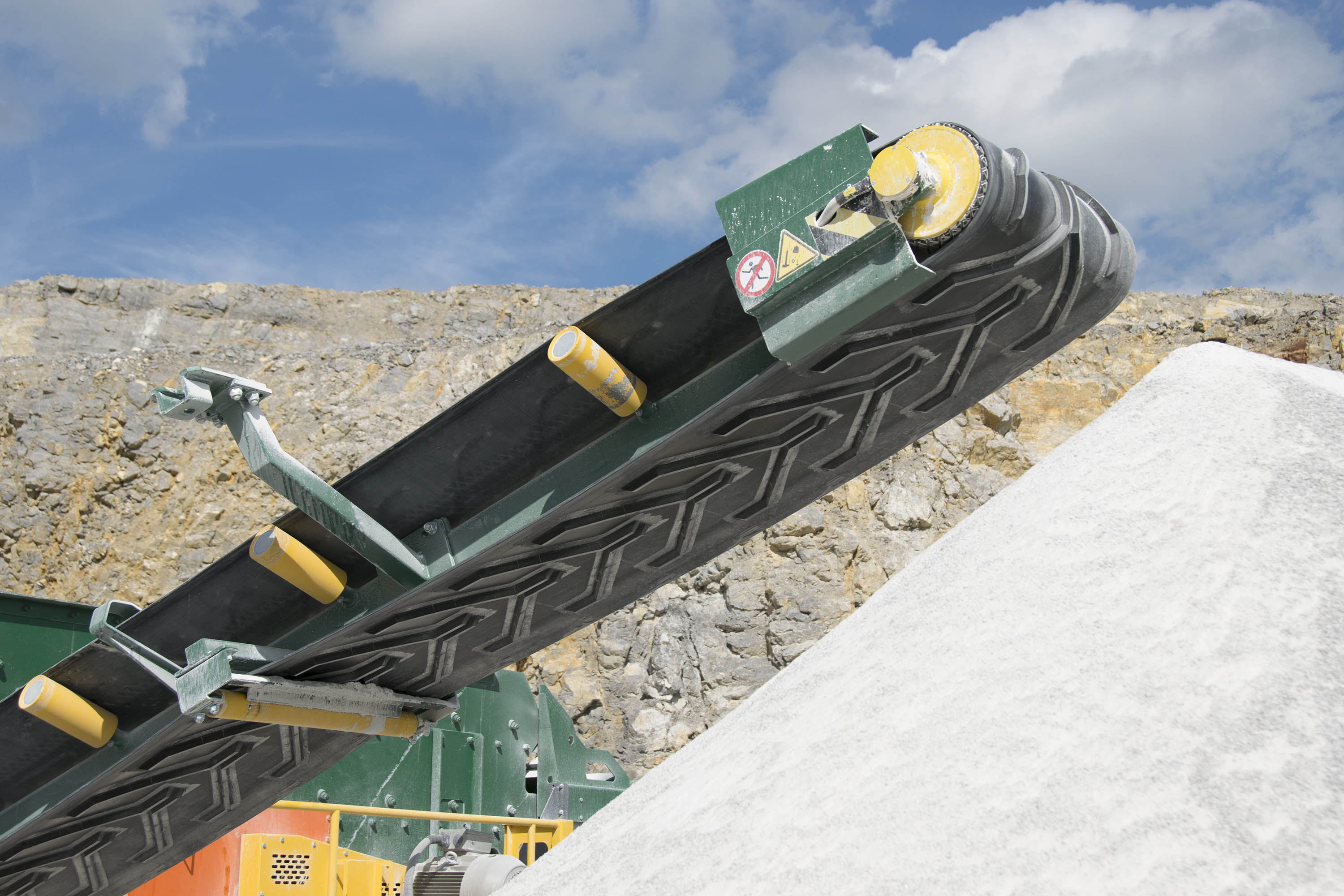 600/900/1200/1500 N/mm Strength EP Rubber Conveyor Belt for Port Material Handling