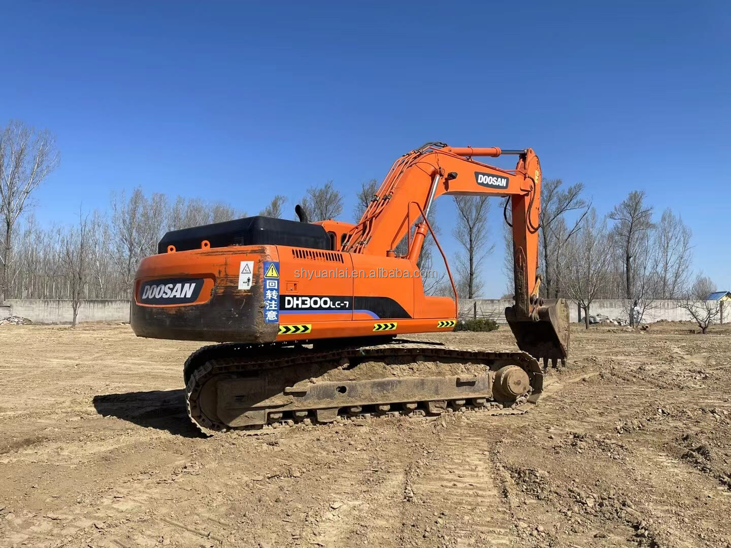 Used Doosan DH300lc -7 Super Excavator with High Slope Efficiency and Good Cab Sealing