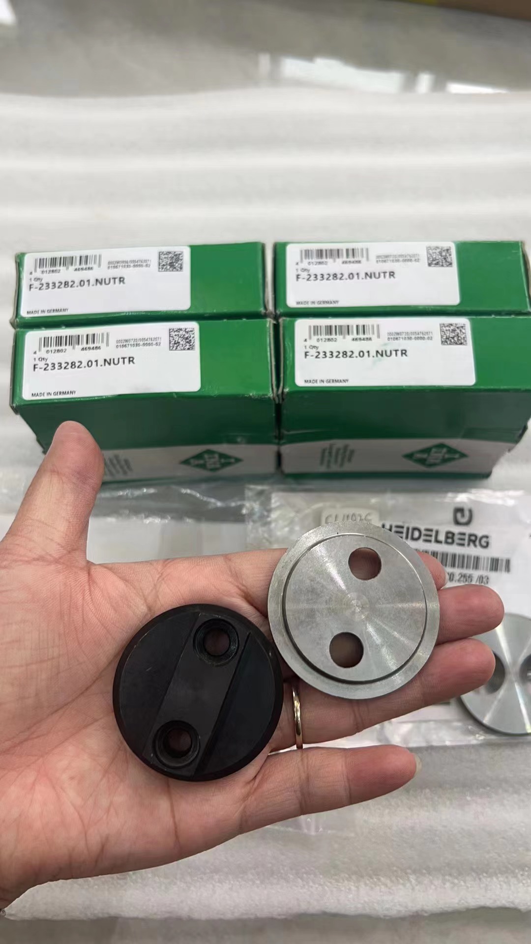 2KG Weight Anilox Roller Bearing and End Cover for Flexographic Printing F-233282.01.NUTR