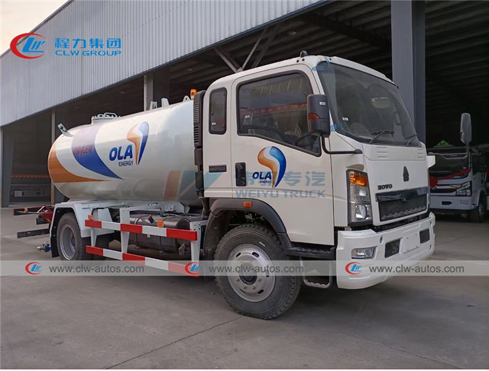 Right Hand Drive 5 Tons 7 Tons LPG Gas Refueler Truck